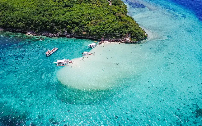 Exploring the Wonders of the Philippines - A Guide to Its Top Attractions